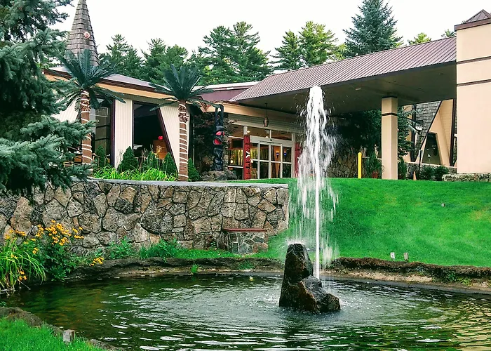 Tiki Resort - Lake George
